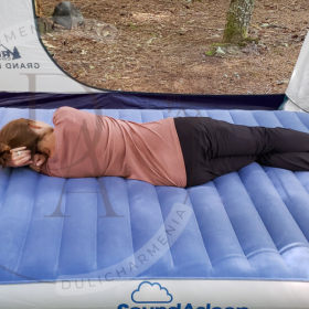 Lightweight compact air mattress